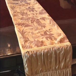 Table Runner
